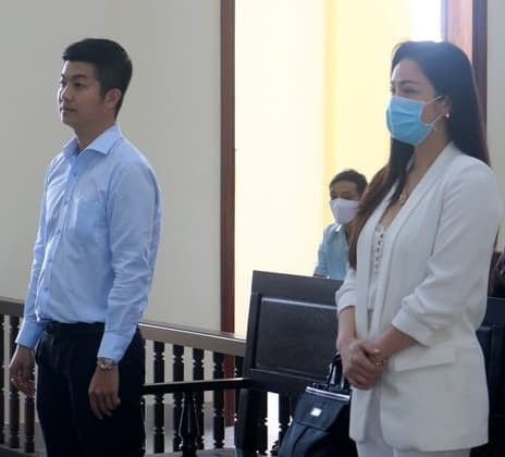 Nhat Kim Anh va chong cu sau gan 3 nam ly hon-Hinh-5