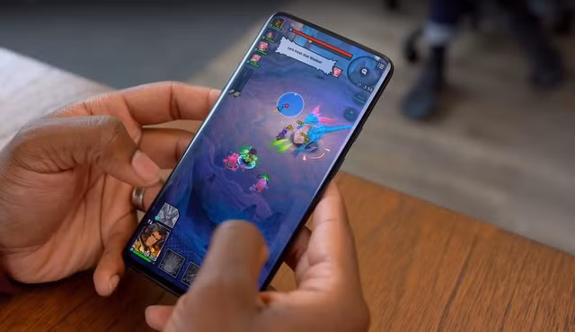 Top smartphone giup game thu chien game dinh nhu choi tren laptop, PC-Hinh-2