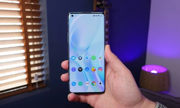 Smartphone chụp xuyên quần áo, công ty sản xuất “tá hỏa“ - Hình 3 Smartphone chup xuyen quan ao, cong ty san xuat “ta hoa“-Hinh-3