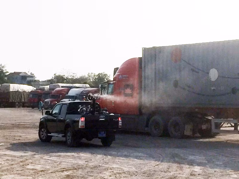 Quang Ninh trang bi 4 may khu trung tai cua khau Mong Cai