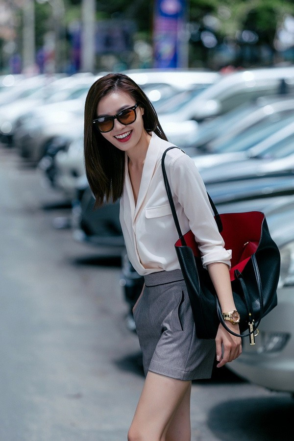 Phan ung bat ngo cua dan ong khi nu dong nghiep mac short di lam-Hinh-6