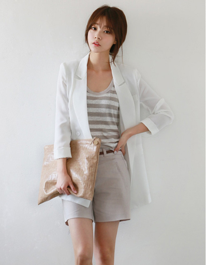 Phan ung bat ngo cua dan ong khi nu dong nghiep mac short di lam-Hinh-4