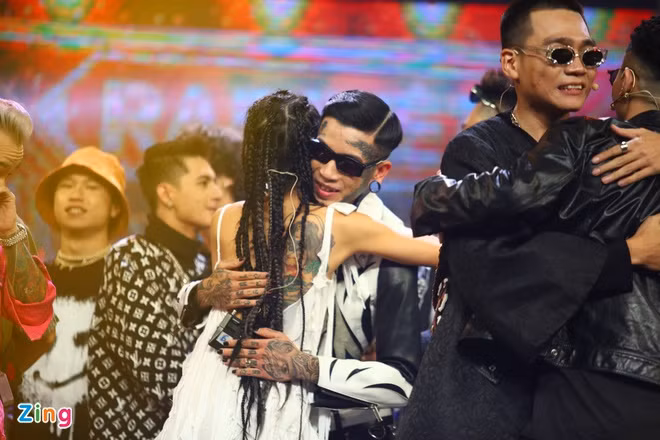 Lan dau Suboi tiet lo ban trai cu tung bao hanh co-Hinh-3