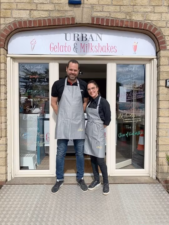 Tho cat toc chuyen nghe don gian ma tien vao nhu nuoc-Hinh-2