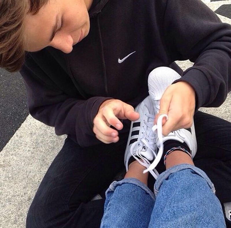 Những dấu hiệu cho thấy chàng thích bạn từ cái nhìn đầu tiên - Hình 5 Nhung dau hieu cho thay chang thich ban tu cai nhin dau tien-Hinh-5