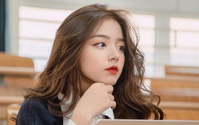 Nữ sinh 'dậy thì thành công': Xinh đẹp tựa nữ thần thế hệ 10X ảnh 2