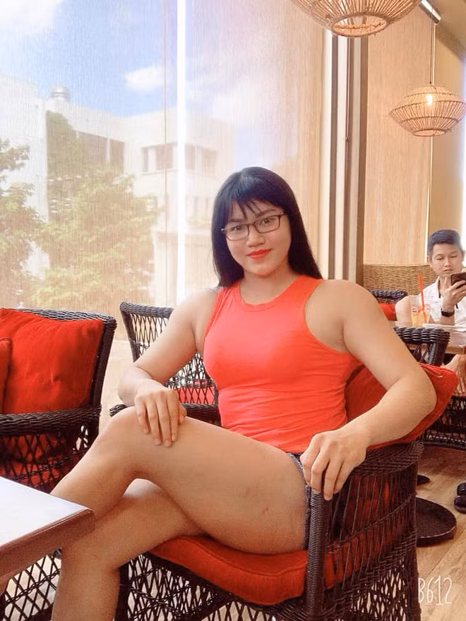 Co gai co guong mat baby, co bap cuon cuon gio ra sao?-Hinh-11