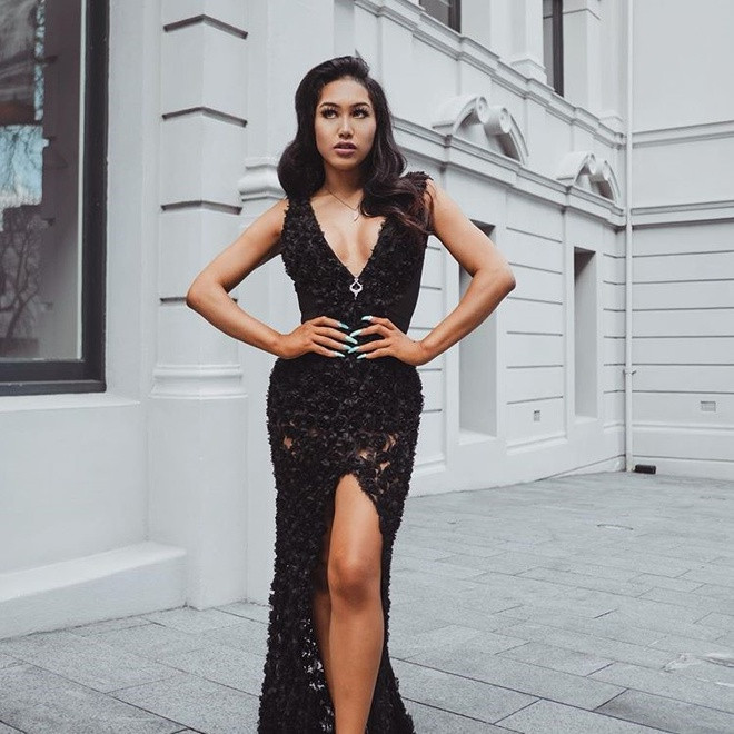 Tại trang cá nhân, hoa hậu 26 tuổi cập nhật nhiều hình ảnh liên quan đến cuộc thi và các dự án trong tương lại trên cương vị mới. Cô không ngại chia sẻ bức hình thời còn nhỏ và trước khi chuyển giới. Tinh thần vươn lên, nghị lực của Arielle đã truyền cảm hứng cho nhiều người khác.