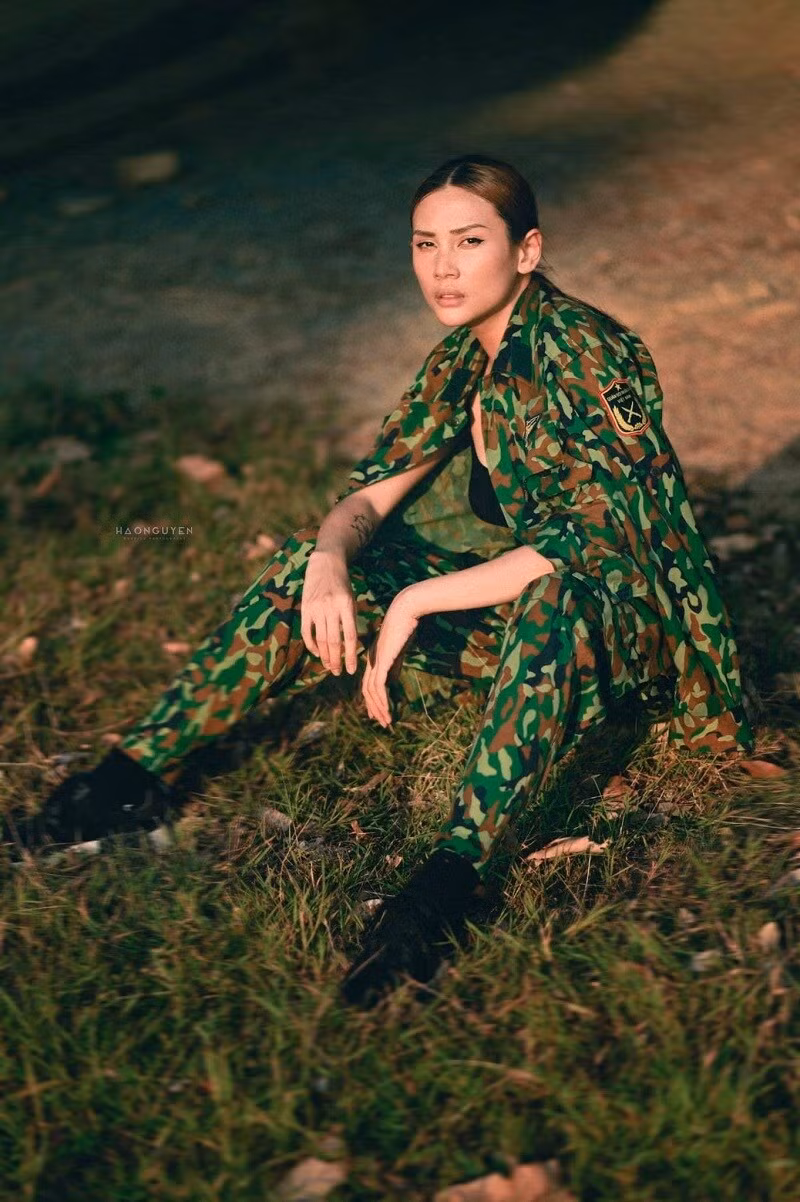 Vo Hoang Yen tu cosplay minh cach day 12 nam khien fan cuoi ngat-Hinh-3