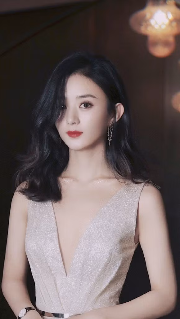 Trieu Le Dinh lot xac ngoan muc theo thoi gian khi lo anh cu-Hinh-5