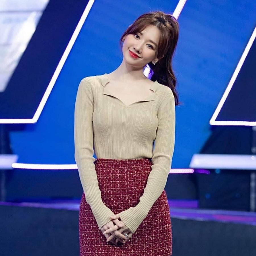 Hari Won khoe chua het nam ma da nhan den 13 gameshow