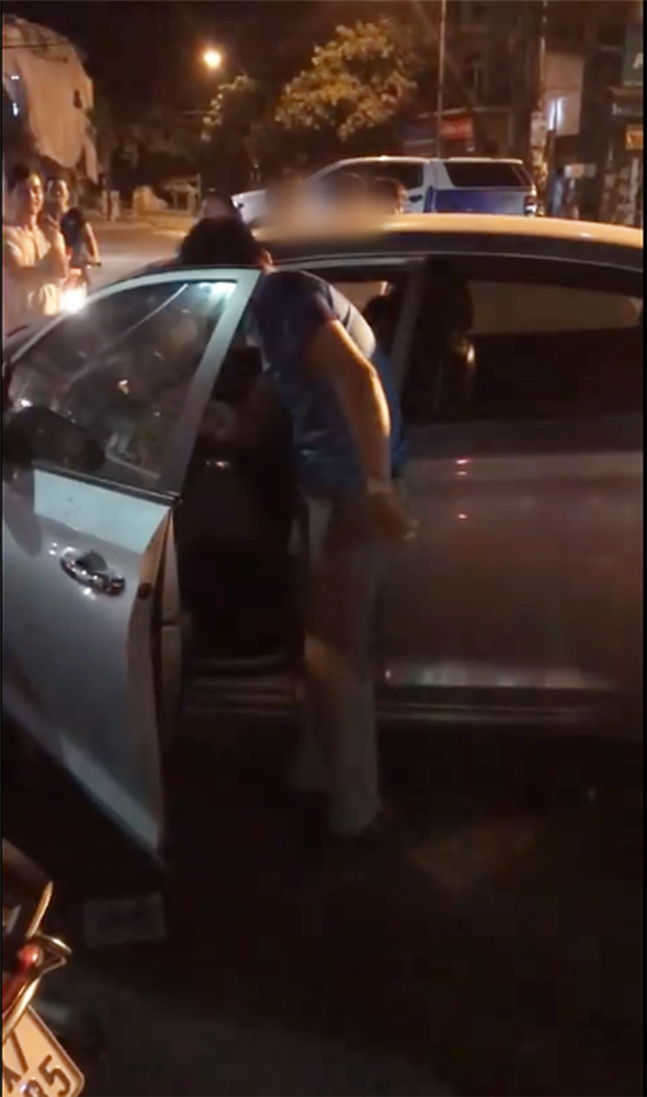 Bi tom khi dang cho nhan tinh, chong dam tui bui ca vo lan ban