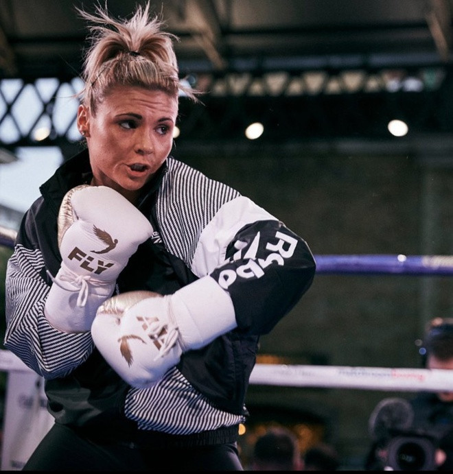 Tu ke nghien ruou, thuoc la, co gai lot xac, thanh vo si noi tieng-Hinh-6