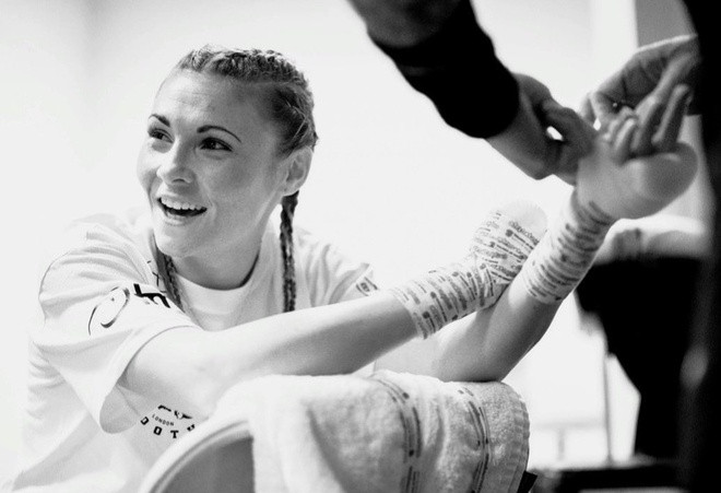 Tu ke nghien ruou, thuoc la, co gai lot xac, thanh vo si noi tieng-Hinh-9