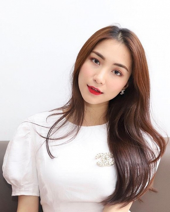 MC 'Cafe sang' bi nghi 'da deu' Hoa Minzy vi tuyen bo tu cach ly