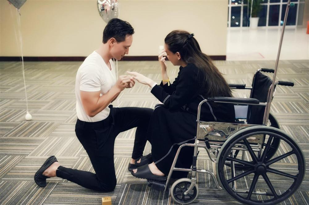 Ho Ngoc Ha meu mao khi Kim Ly bi cuop trang tron-Hinh-2