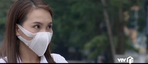 Bi 'boc me' deo khau trang sai cach, Bao Thanh dua ra ly do