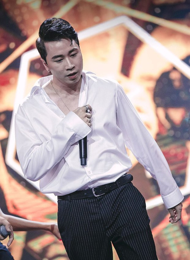 Khoảnh khắc Karik chung khung hình với Hà Tăng như một bức tranh - Hình 3 Khoanh khac Karik chung khung hinh voi Ha Tang nhu mot buc tranh-Hinh-3