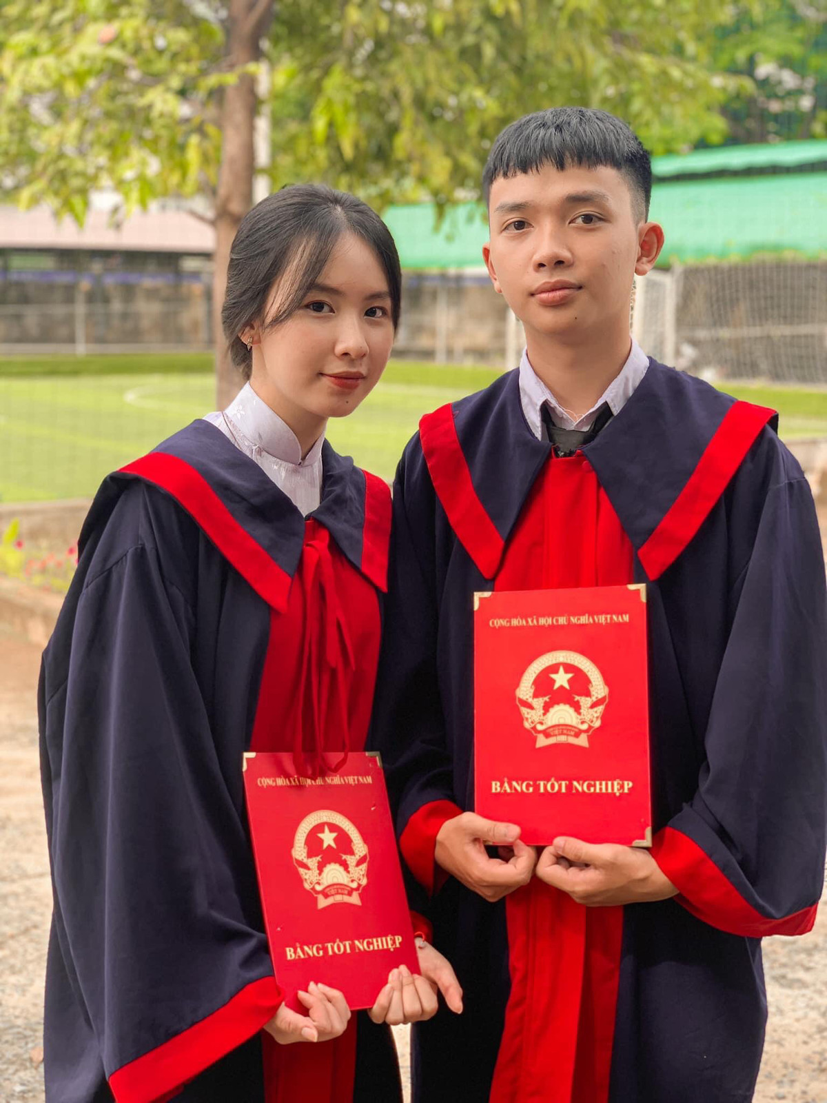 Chuyen tinh cua cap doi hoc cung tu lop 1 den tot nghiep cap 3