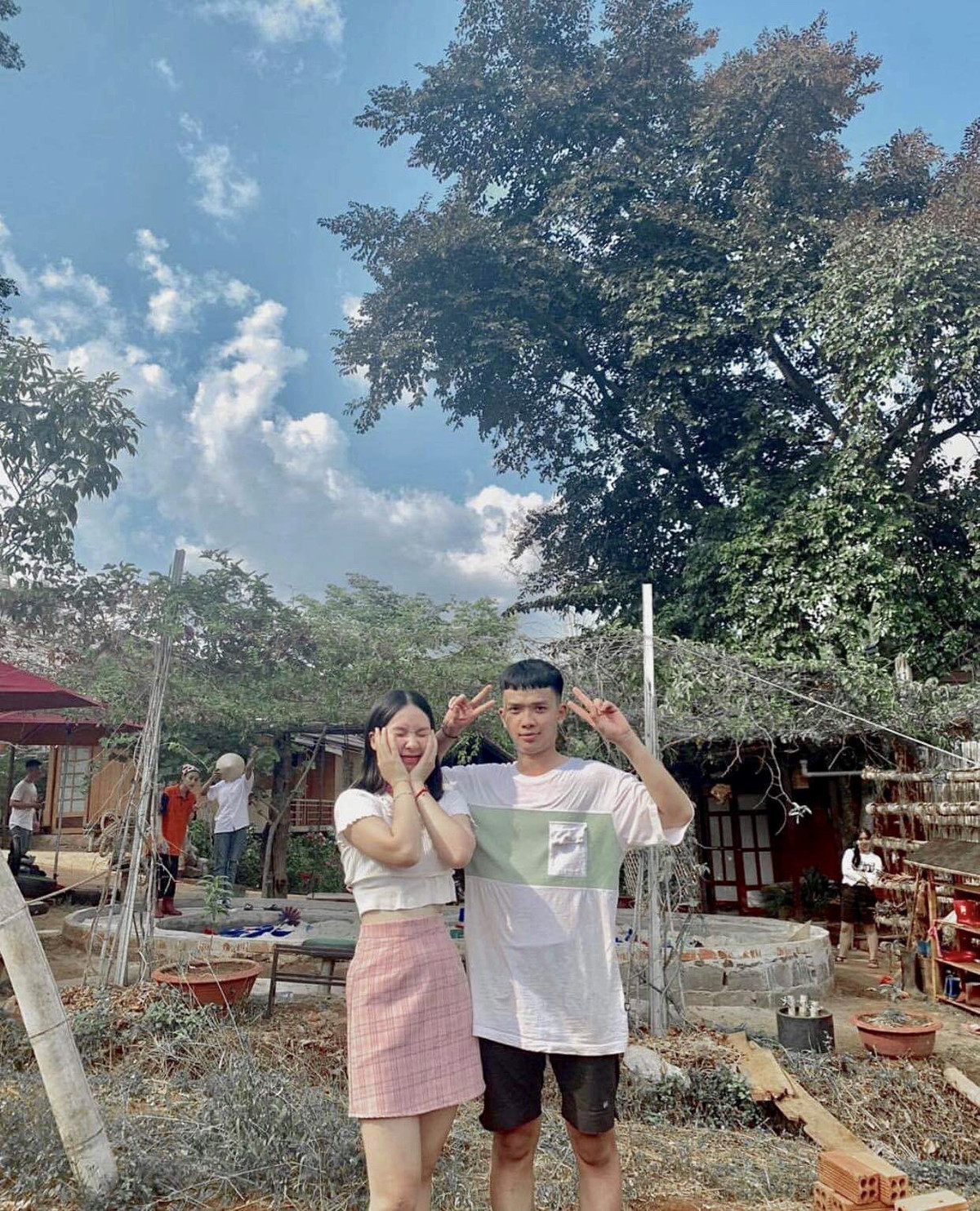 Chuyen tinh cua cap doi hoc cung tu lop 1 den tot nghiep cap 3-Hinh-3