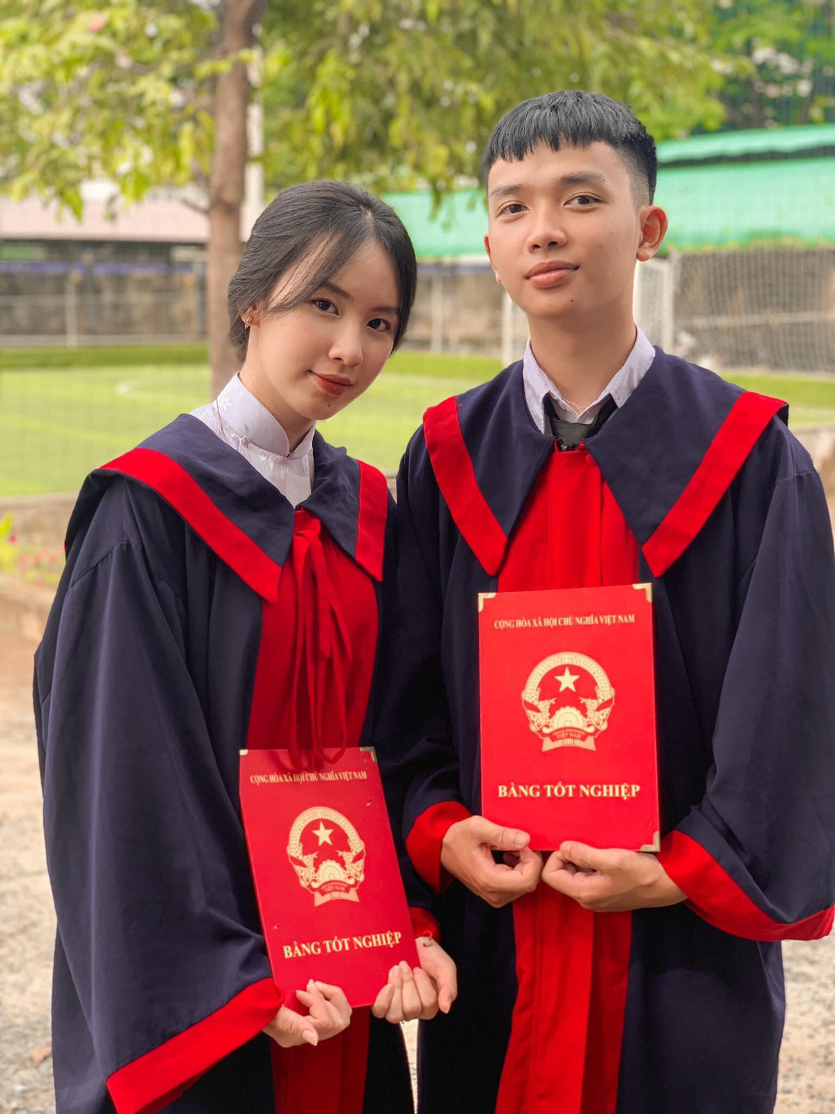 Chuyen tinh cua cap doi hoc cung tu lop 1 den tot nghiep cap 3-Hinh-2