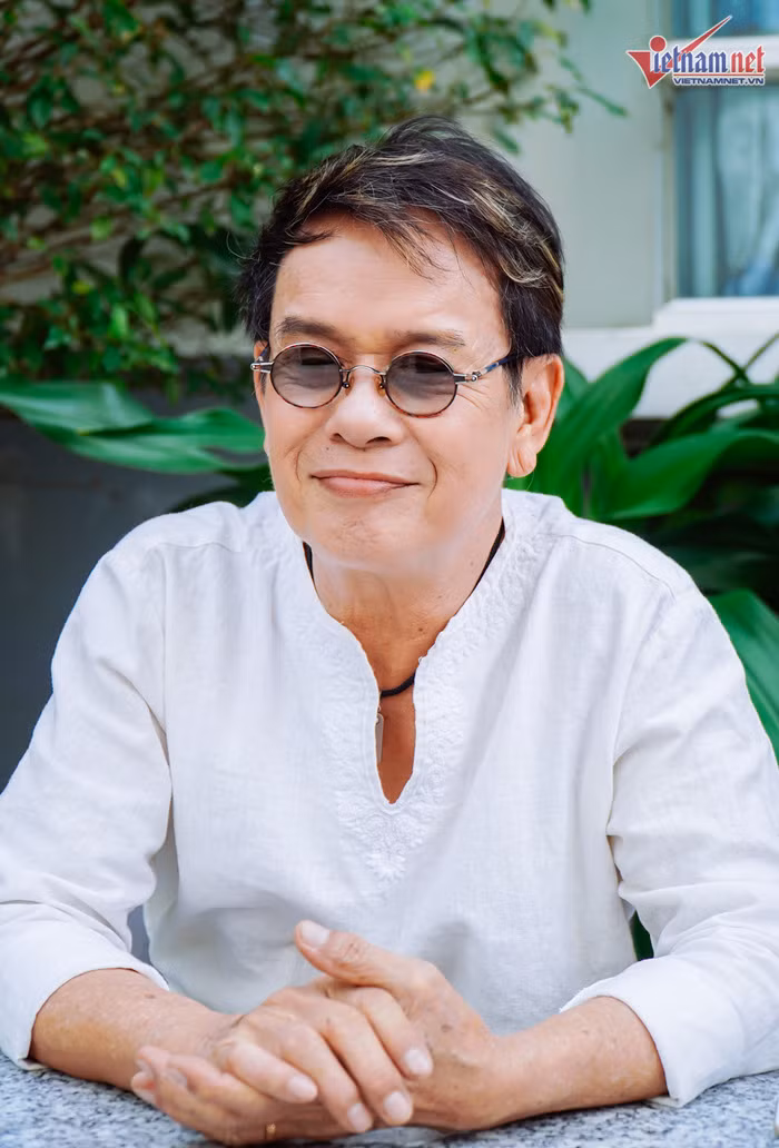 Song voi vo kem 44 tuoi, nhac si Duc Huy dam me rua bat