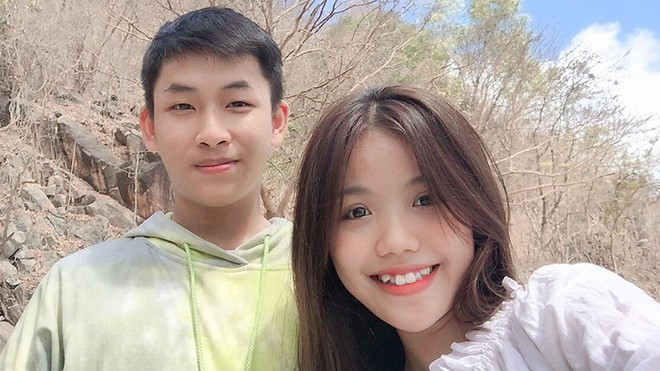 Giao com cham 30 phut, shipper may man cua do duoc co gai xinh dep-Hinh-2