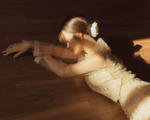 Dong Nhi tiet lo dao cu sieu re thuc hien bo anh song ao-Hinh-2