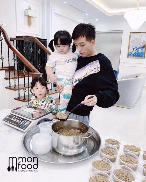 Khi hotmom ở nhà mùa dịch: Vợ Minh Nhựa tập tành viết tình ca - Hình 6 Khi hotmom o nha mua dich: Vo Minh Nhua tap tanh viet tinh ca-Hinh-6