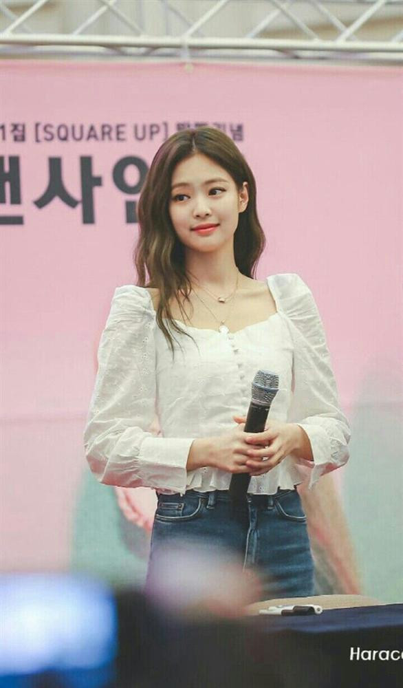 Ao so mi/blouse trang vao tay cac my nhan Han ra set do dep me ly