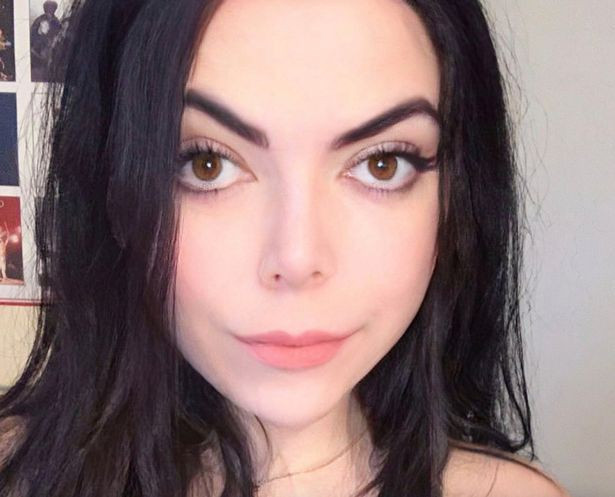 Sửng sốt với cô gái có khuôn mặt giống Michael Jackson - Hình 2 Sung sot voi co gai co khuon mat giong Michael Jackson-Hinh-2