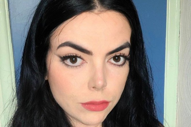 Sửng sốt với cô gái có khuôn mặt giống Michael Jackson Sung sot voi co gai co khuon mat giong Michael Jackson