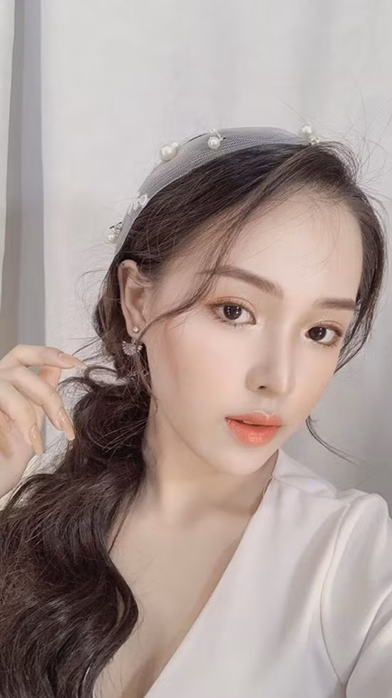 Nữ sinh 2k2 "vịt hóa thiên nga" khiến vạn người mê ảnh 4