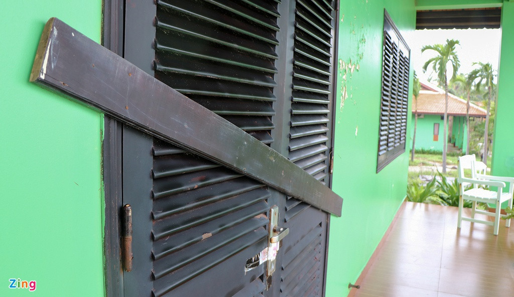 Nhiều resort phải niêm phong nơi ở để đảm bảo an toàn.