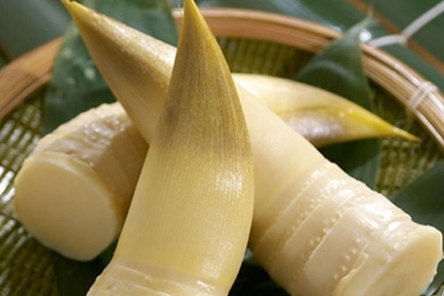 Mẹo chọn mua măng tươi ngon, ăn thơm ngọt, không sợ ngâm hóa chất - Hình 2 Meo chon mua mang tuoi ngon, an thom ngot, khong so ngam hoa chat-Hinh-2