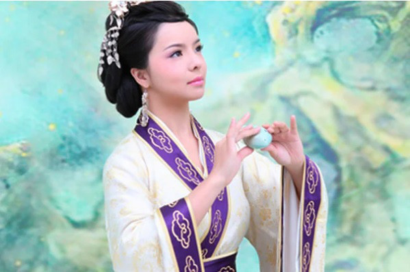 Thoi xua goi cac co gai la Thien kim tieu thu vi sao?