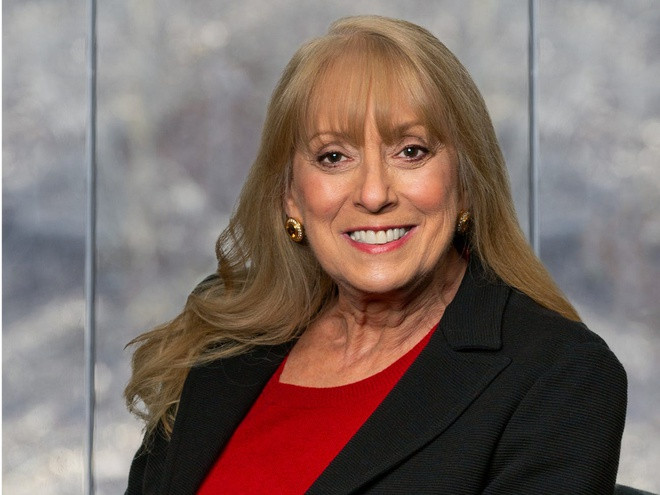 John H. Tyson không phải là thành viên duy nhất của gia đình Tyson tham gia điều hành công ty. Cô của ông - bà Barbara Tyson - hiện là thành viên ban giám đốc công ty. Theo Forbes, bà Barbara Tyson thừa kế khối tài sản 390 triệu USD (theo giá trị hiện nay) sau khi chồng bà, Randal Tyson, qua đời trong một tai nạn vào năm 1986 ở tuổi 34.