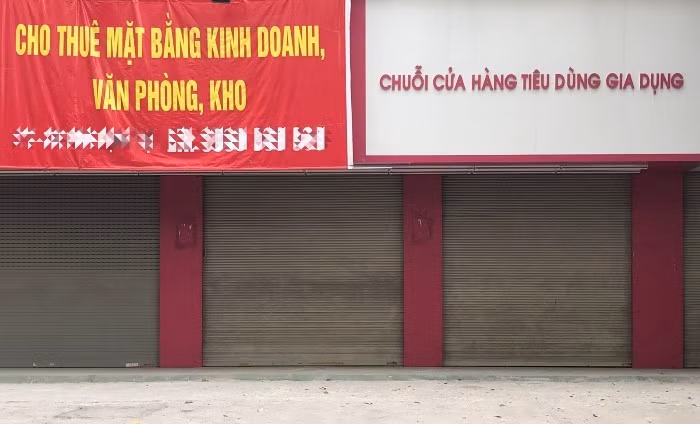 Quyet khong giam gia thue mat bang, 'co dam an xoi' roi cung chet-Hinh-2