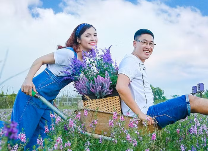 Chi gai Hoa Minzy bat ngo khoe anh dien bikini 'tha dang' goi cam-Hinh-5