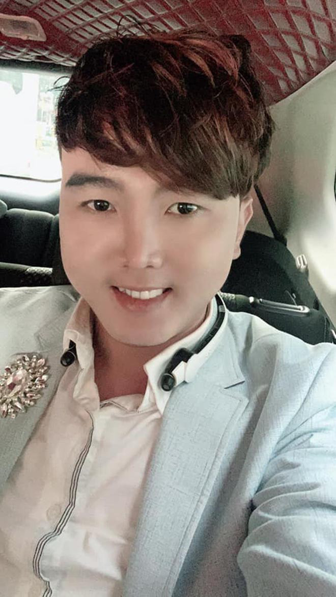 Ca si khien Dam Vinh Hung phai noi gian, cach mat Quang Le-Hinh-4