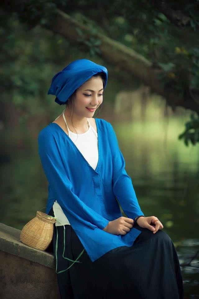 Thu Hiền tốt nghiệp hệ trung cấp Y sĩ đa khoa của Học viện Quân Y và hiện công tác tại trạm 77 Bộ tư lệnh đặc công. Cô "đốn tim" khán giả nhờ nét đẹp mặn mà, nữ tính cùng với đôi mắt to và nụ cười xinh xắn.