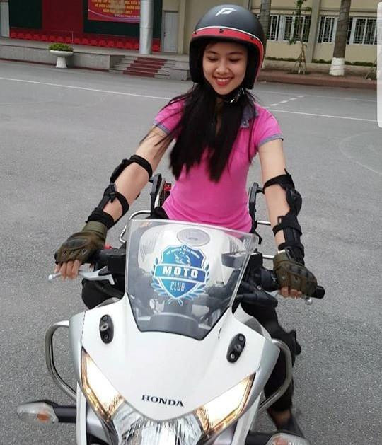 Ngoài đam mê xe phân khối lớn, cô còn yêu thích võ thuật và bắn súng. Thời đi học, Thủy thường tham gia CLB Taekwondo của trường và giành nhiều giải thưởng đáng ngưỡng mộ.