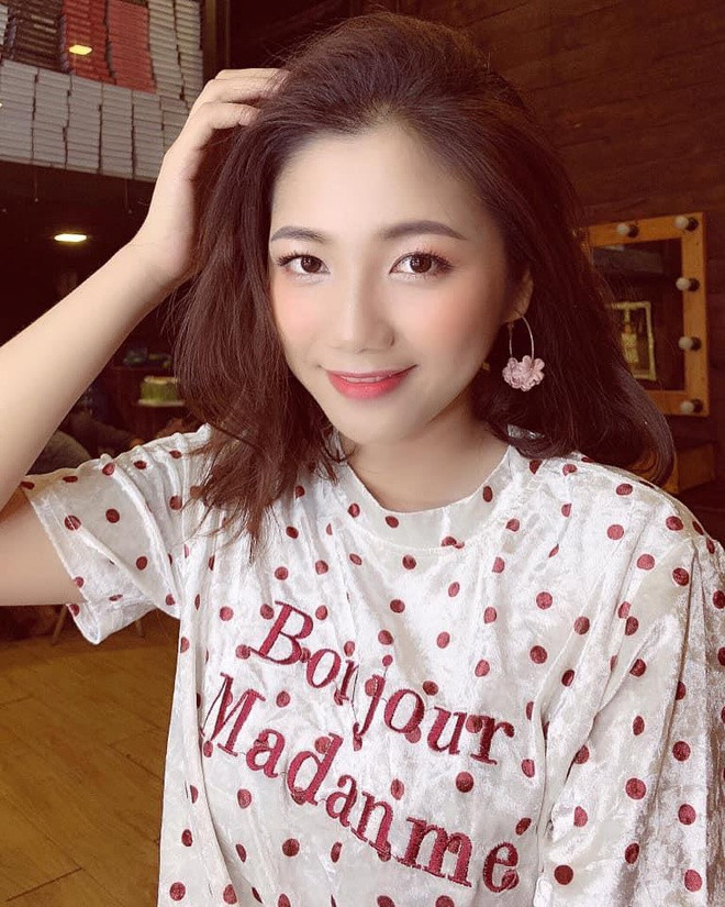 Nữ đặc công sinh năm 1997 từng có mong muốn hoạt động nghệ thuật. "Thật ra mình vẫn luôn hướng về nghệ thuật, đó là ước mơ từ lúc còn bé. Nếu có cơ hội, mình sẽ đón nhận và thực hiện một cách nghiêm túc", Thu Hiền chia sẻ.