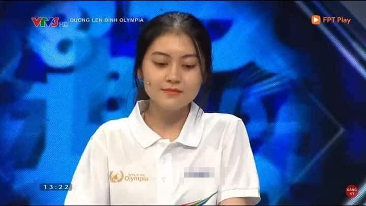 Cap chi em song sinh chiem spotlight tai duong len dinh Olympia-Hinh-6