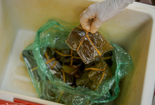 Hang banh gio pho co ban 4 tieng het 250 chiec-Hinh-7