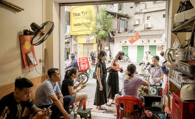 Hang banh gio pho co ban 4 tieng het 250 chiec-Hinh-3