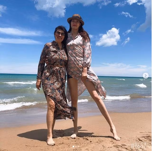 Co gai co doi chan dai thu hai the gioi-Hinh-2