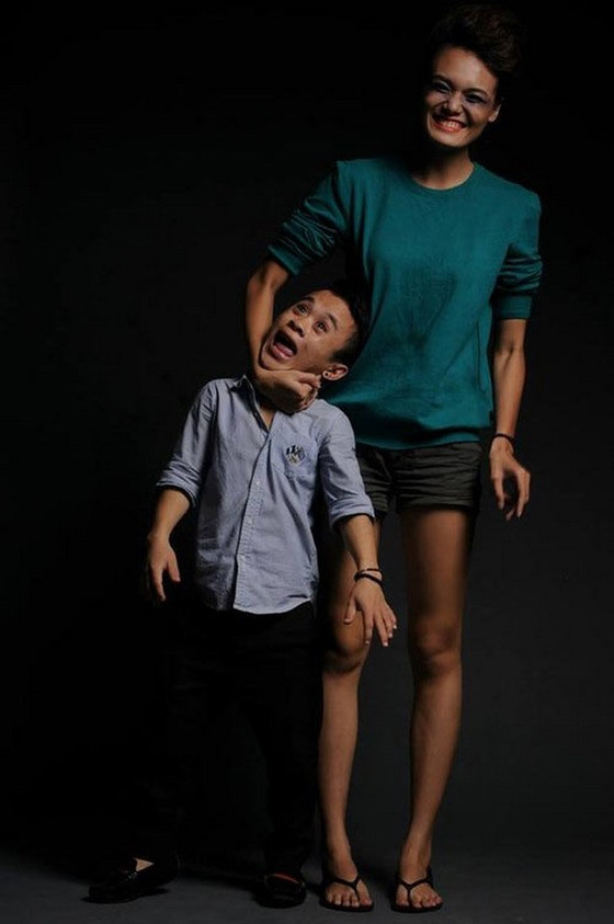 Chang lun Xuan Tien cao 1m26 'yeu lai tu dau' ban gai nguoi mau