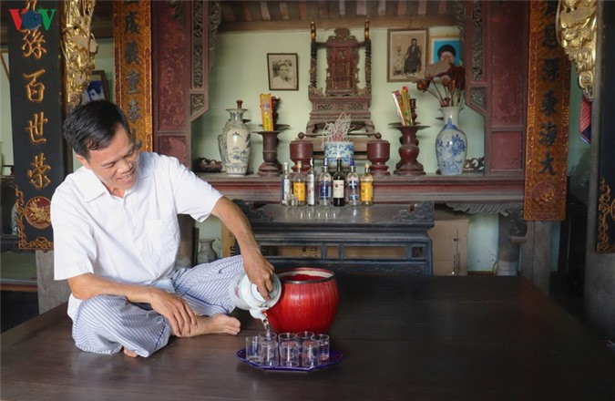 Ngôi nhà cổ gần 200 tuổi chứa bảo vật dát vàng tại Hà Nội ảnh 13 Ngôi nhà cổ gần 200 tuổi chứa bảo vật dát vàng tại Hà Nội ảnh 13