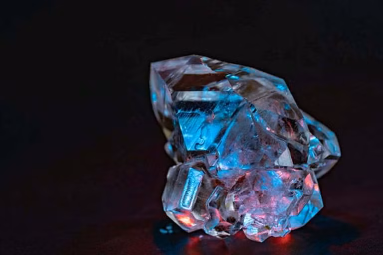 Doi doi khi tim duoc 5 vien kim cuong xanh hiem nhat the gioi